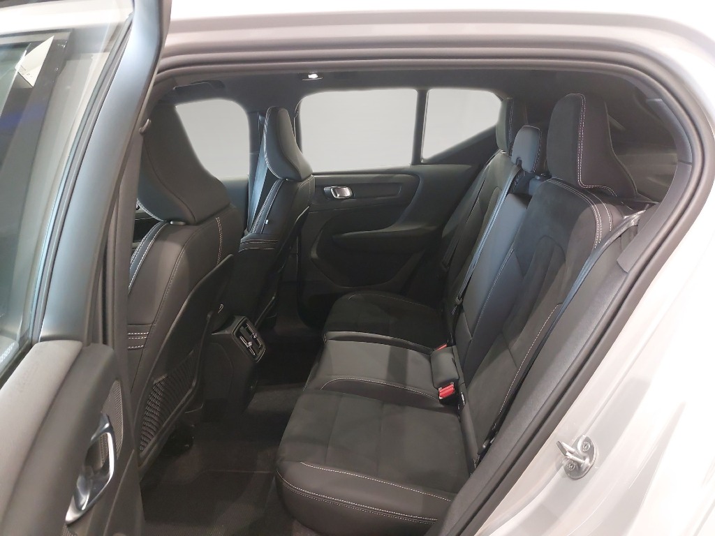 volvo XC40 P6 RECHARGE ELECTRIC PLUS 2024
