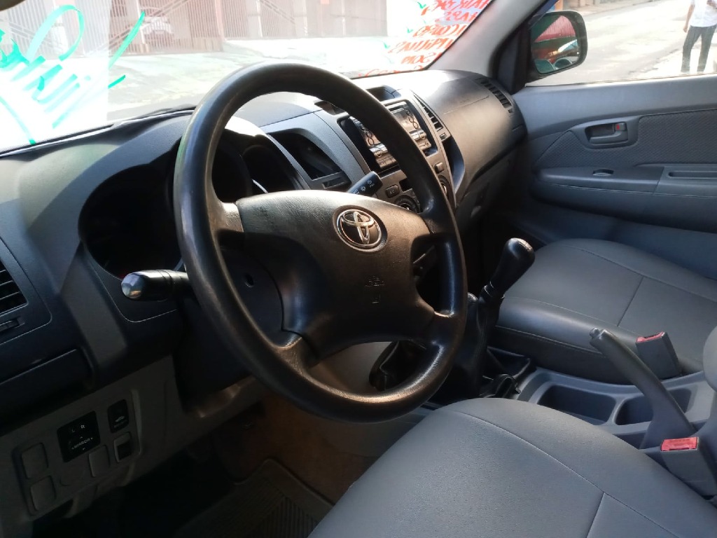 TOYOTA HILUX 3.0 SRV 4X4 CD 16V TURBO INTERCOOLER DIESEL 4P MANUAL TOYOTA HILUX 3.0 SRV 4X4 CD 16V TURBO INTERCOOLER DIESEL 4P MANUAL