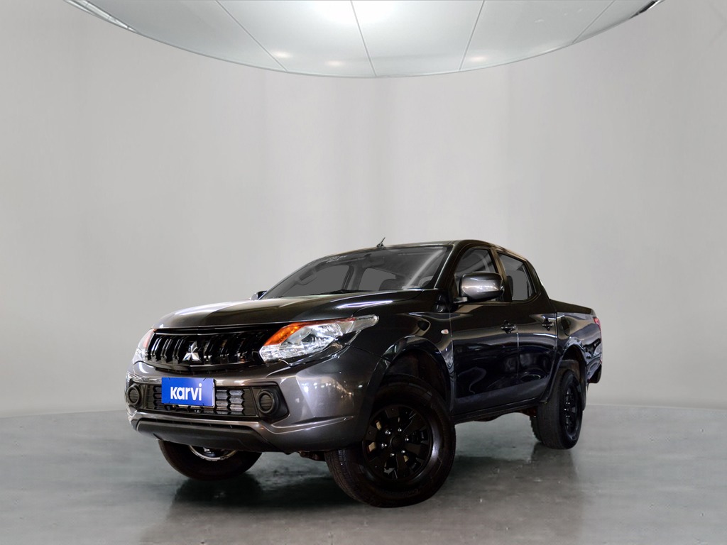 Carros seminovos MITSUBISHI L200 TRITON 2.4 16V TURBO DIESEL SPORT GLX CD 4P 4X4 MANUAL