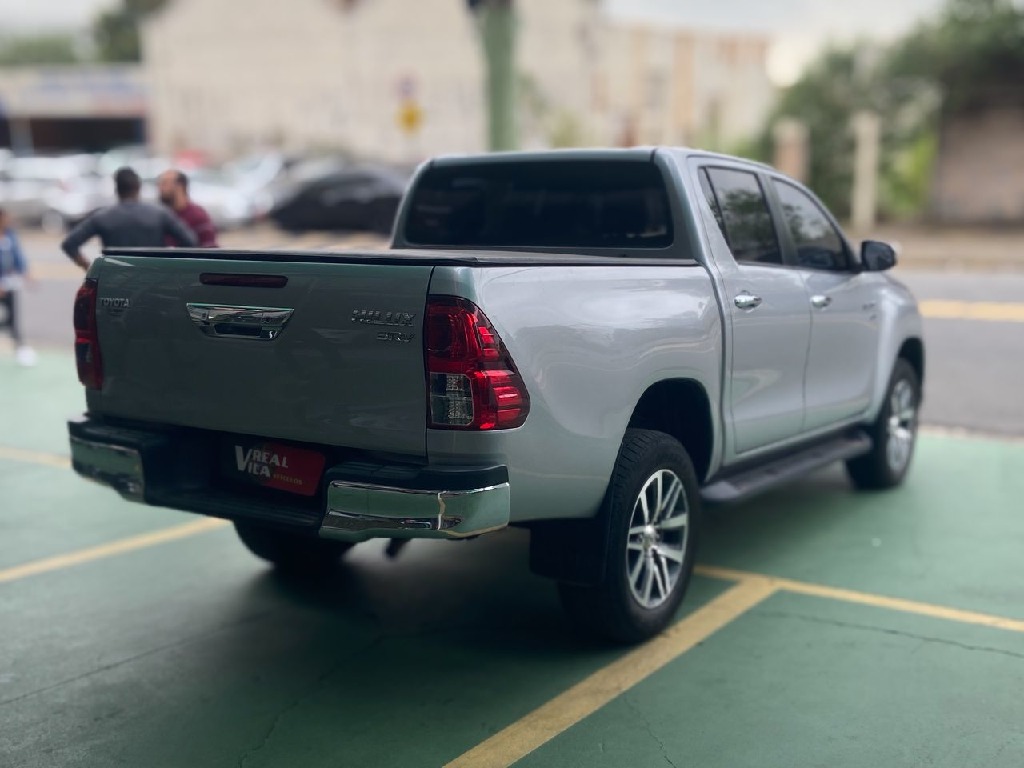 TOYOTA HILUX 2.7 SRV 4X2 CD 16V FLEX 4P AUTOMATICO TOYOTA HILUX 2.7 SRV 4X2 CD 16V FLEX 4P AUTOMATICO
