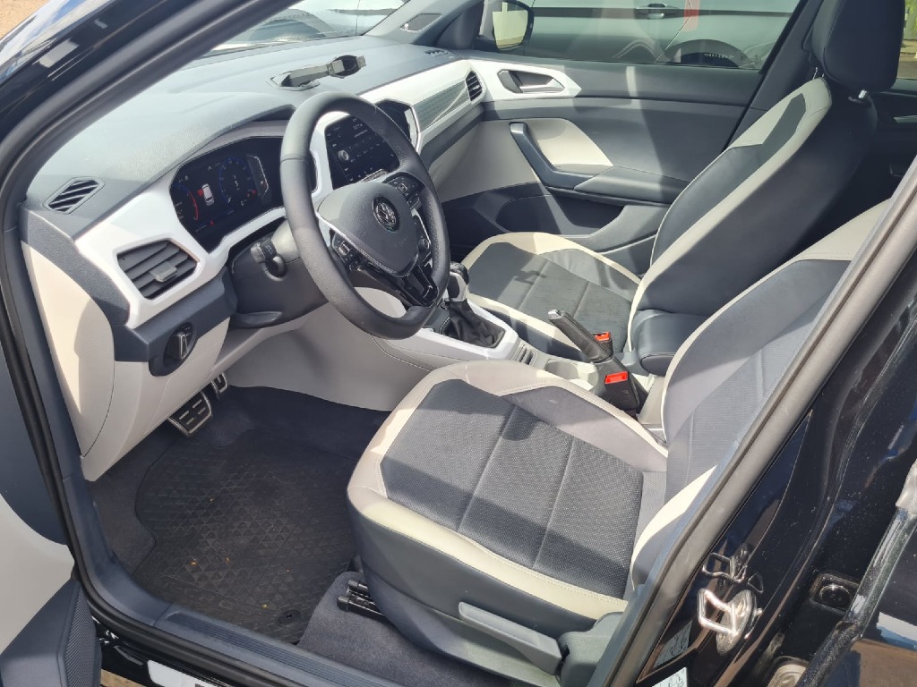 VOLKSWAGEN T-CROSS 1.4 250 TSI TOTAL FLEX HIGHLINE AUTOMATICO VOLKSWAGEN T-CROSS 1.4 250 TSI TOTAL FLEX HIGHLINE AUTOMATICO