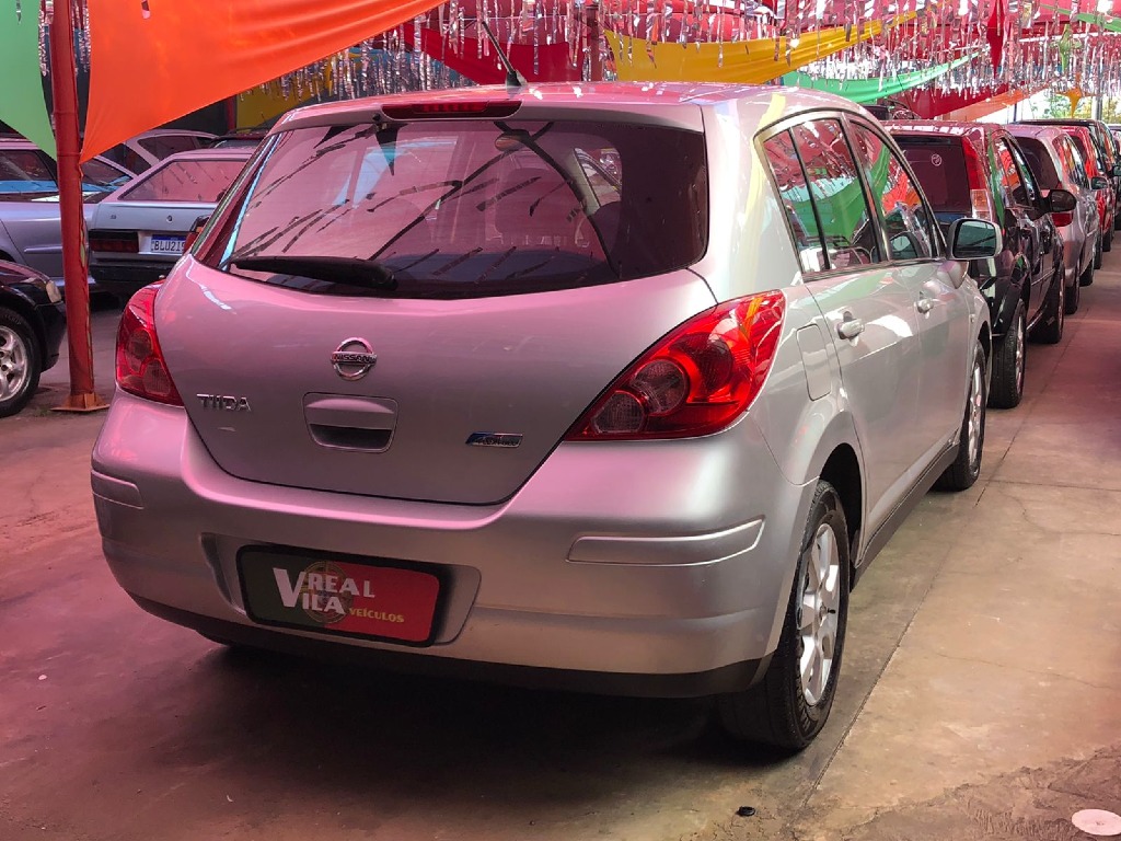 NISSAN TIIDA 1.8 S 16V FLEX 4P MANUAL NISSAN TIIDA 1.8 S 16V FLEX 4P MANUAL