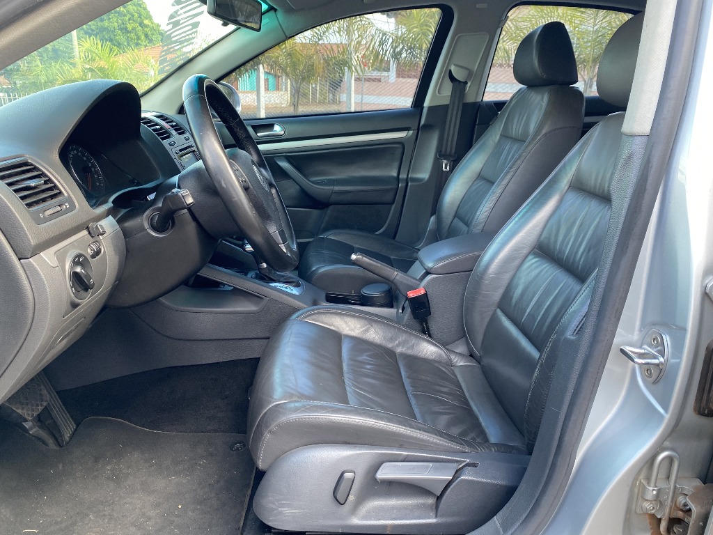 VOLKSWAGEN JETTA 2.5 I 20V 150CV GASOLINA 4P TIPTRONIC VOLKSWAGEN JETTA 2.5 I 20V 150CV GASOLINA 4P TIPTRONIC