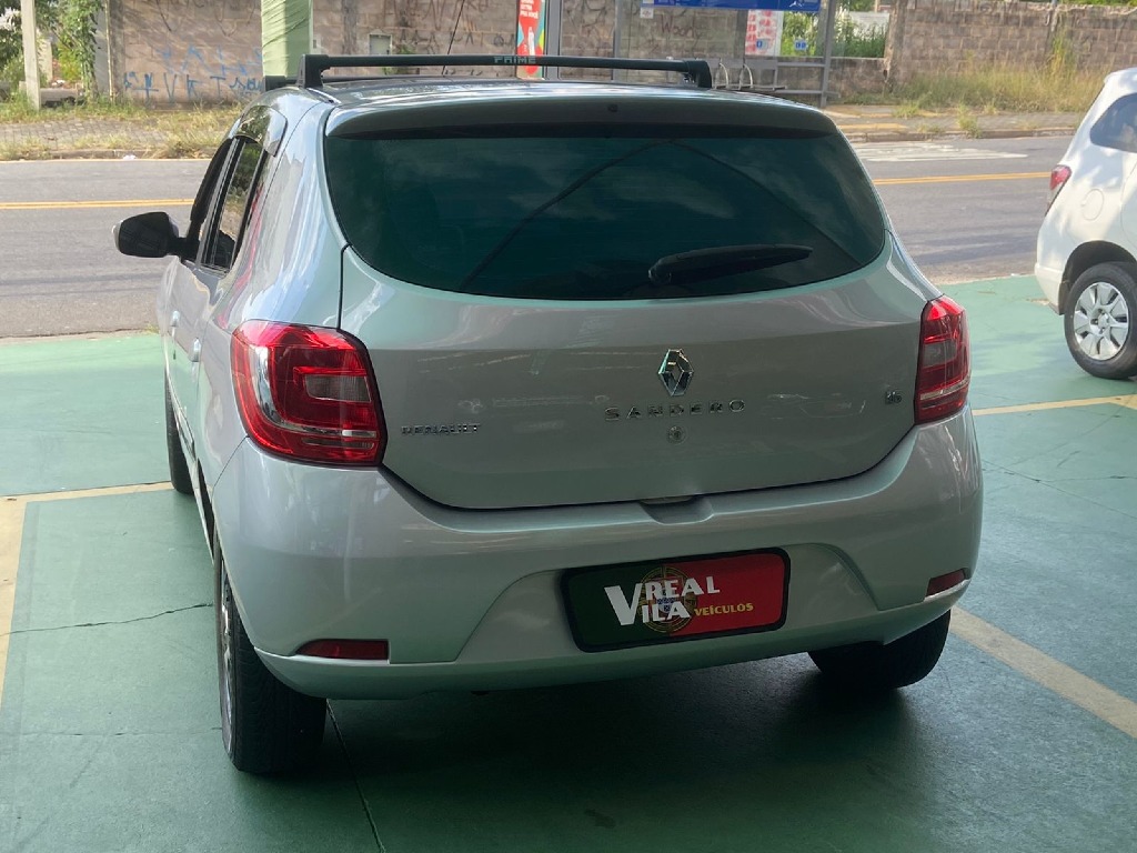 RENAULT SANDERO 1.6 DYNAMIQUE 8V FLEX 4P MANUAL RENAULT SANDERO 1.6 DYNAMIQUE 8V FLEX 4P MANUAL