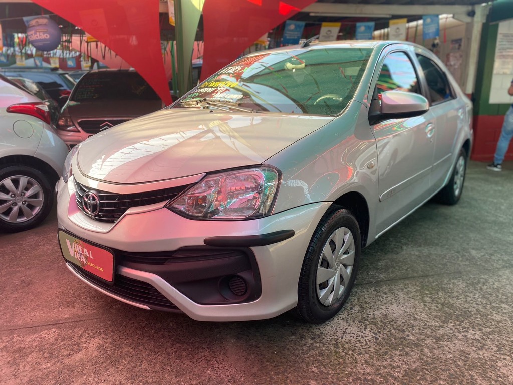 TOYOTA ETIOS 1.5 XS SEDAN 16V FLEX 4P AUTOMATICO TOYOTA ETIOS 1.5 XS SEDAN 16V FLEX 4P AUTOMATICO