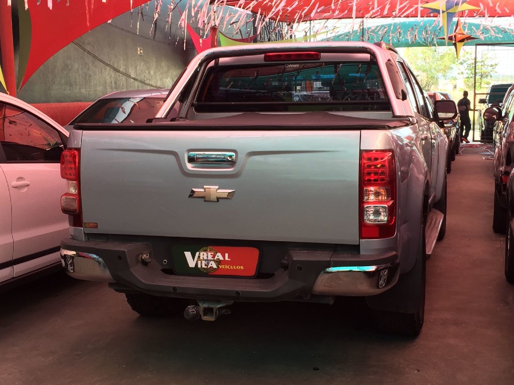 CHEVROLET S10 2.4 LTZ 4X2 CD 8V FLEX 4P MANUAL CHEVROLET S10 2.4 LTZ 4X2 CD 8V FLEX 4P MANUAL