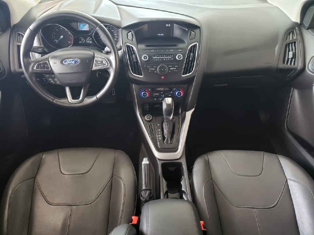 FORD FOCUS 2.0 SE FASTBACK 16V FLEX 4P POWERSHIFT FORD FOCUS 2.0 SE FASTBACK 16V FLEX 4P POWERSHIFT