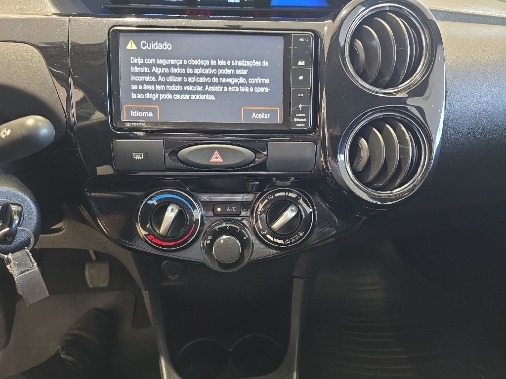 toyota ETIOS 1.5 XLS SEDAN 16V FLEX 4P MANUAL 2017