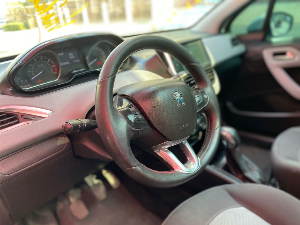 PEUGEOT 208 1.5 ALLURE 8V FLEX 4P MANUAL PEUGEOT 208 1.5 ALLURE 8V FLEX 4P MANUAL