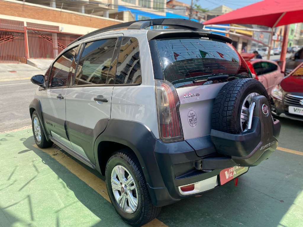 FIAT IDEA 1.8 MPI ADVENTURE 16V FLEX 4P MANUAL FIAT IDEA 1.8 MPI ADVENTURE 16V FLEX 4P MANUAL