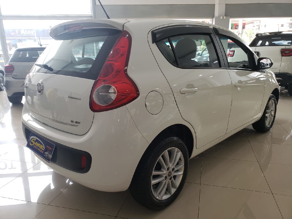 FIAT PALIO 1.6 MPI ESSENCE 16V FLEX 4P MANUAL FIAT PALIO 1.6 MPI ESSENCE 16V FLEX 4P MANUAL