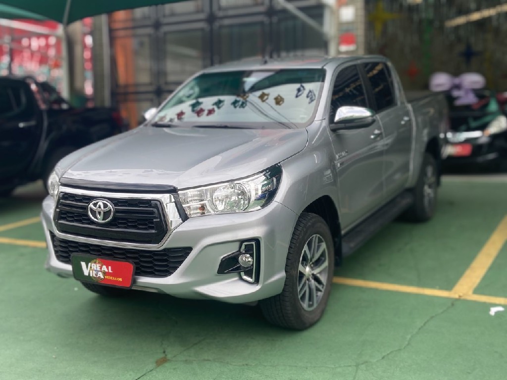 TOYOTA HILUX 2.7 SRV 4X2 CD 16V FLEX 4P AUTOMATICO TOYOTA HILUX 2.7 SRV 4X2 CD 16V FLEX 4P AUTOMATICO