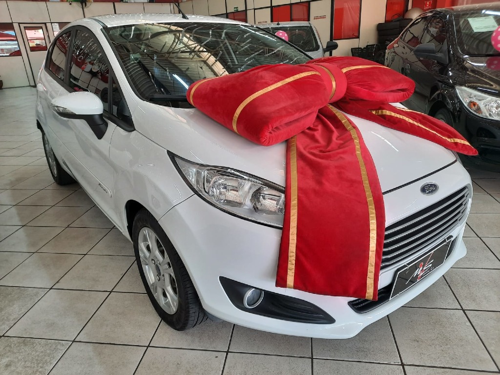 FORD FIESTA 1.6 SE HATCH 16V FLEX 4P POWERSHIFT FORD FIESTA 1.6 SE HATCH 16V FLEX 4P POWERSHIFT
