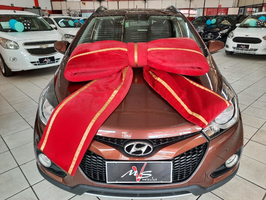 HYUNDAI HB20X 1.6 16V PREMIUM FLEX 4P AUTOMATICO HYUNDAI HB20X 1.6 16V PREMIUM FLEX 4P AUTOMATICO