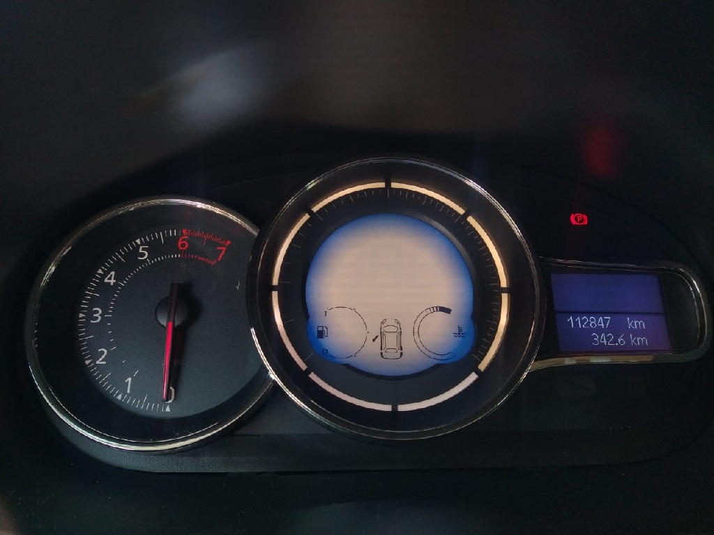 RENAULT FLUENCE 2.0 DYNAMIQUE PLUS 16V FLEX 4P AUTOMATICO RENAULT FLUENCE 2.0 DYNAMIQUE PLUS 16V FLEX 4P AUTOMATICO