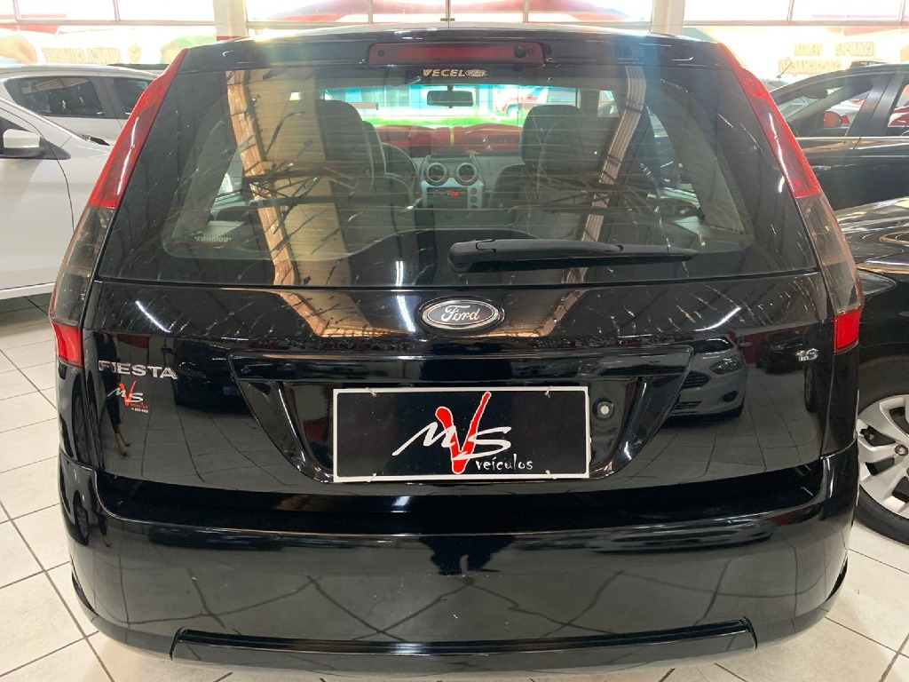 FORD FIESTA 1.6 ROCAM SE PLUS 8V FLEX 4P MANUAL FORD FIESTA 1.6 ROCAM SE PLUS 8V FLEX 4P MANUAL