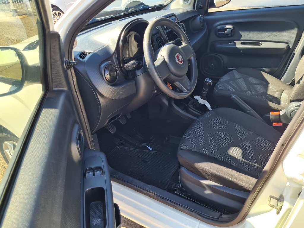FIAT MOBI 1.0 8V EVO FLEX LIKE. MANUAL FIAT MOBI 1.0 8V EVO FLEX LIKE. MANUAL