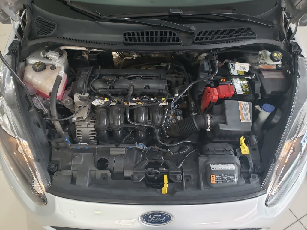 FORD FIESTA 1.5 S HATCH 16V FLEX 4P MANUAL FORD FIESTA 1.5 S HATCH 16V FLEX 4P MANUAL