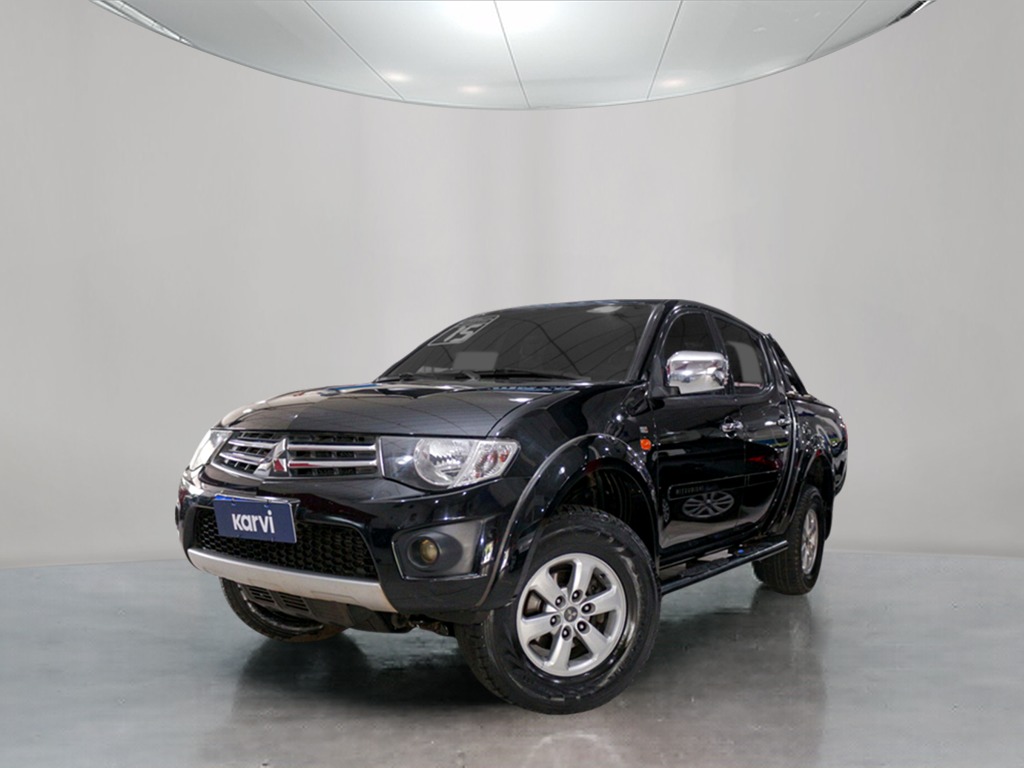 Carros seminovos MITSUBISHI L200 TRITON 2.4 HLS 4X2 CD 16V FLEX 4P MANUAL