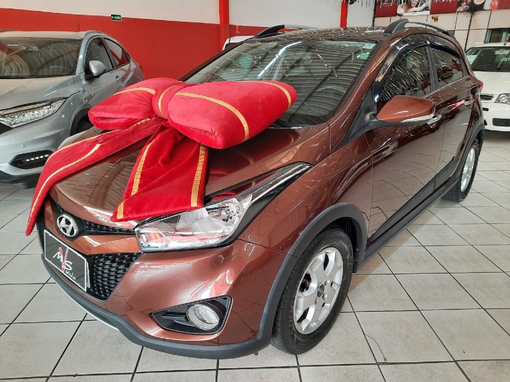 HYUNDAI HB20X 1.6 16V PREMIUM FLEX 4P AUTOMATICO HYUNDAI HB20X 1.6 16V PREMIUM FLEX 4P AUTOMATICO