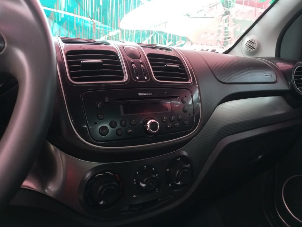 FIAT GRAND SIENA 1.4 MPI ATTRACTIVE 8V FLEX 4P MANUAL FIAT GRAND SIENA 1.4 MPI ATTRACTIVE 8V FLEX 4P MANUAL