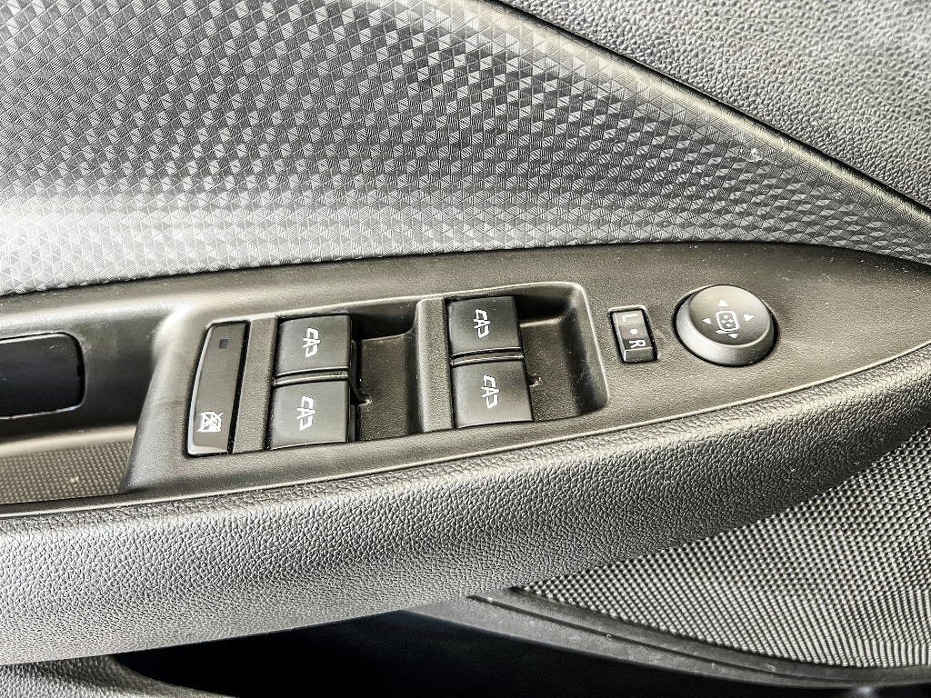 chevrolet ONIX 1.0 FLEX LT MANUAL 2025