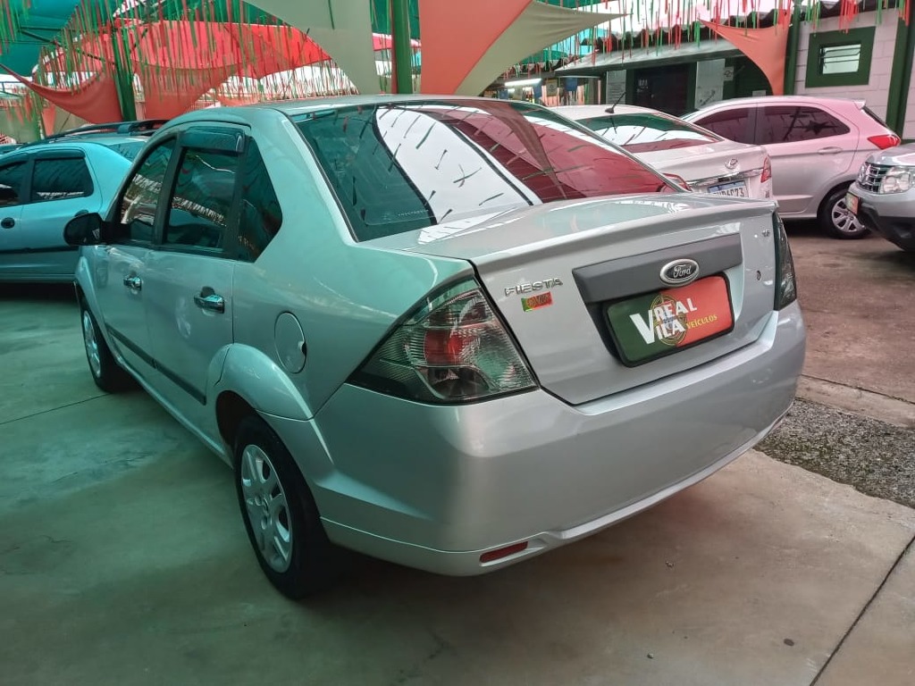 FORD FIESTA 1.6 MPI CLASS SEDAN 8V FLEX 4P MANUAL FORD FIESTA 1.6 MPI CLASS SEDAN 8V FLEX 4P MANUAL