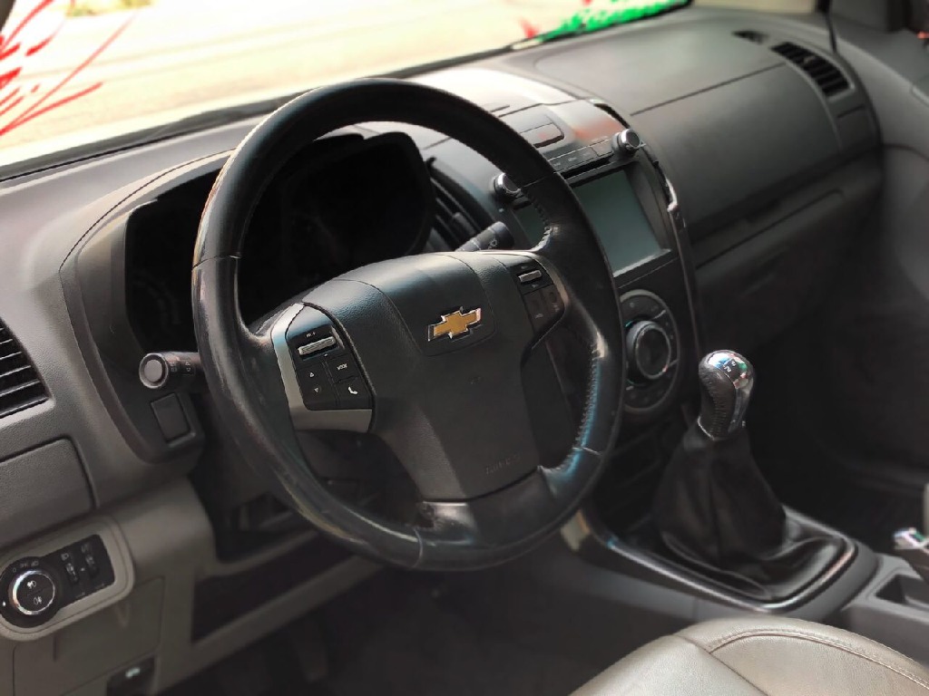 CHEVROLET S10 2.4 MPFI LTZ 4X2 CD 8V FLEX 4P MANUAL CHEVROLET S10 2.4 MPFI LTZ 4X2 CD 8V FLEX 4P MANUAL