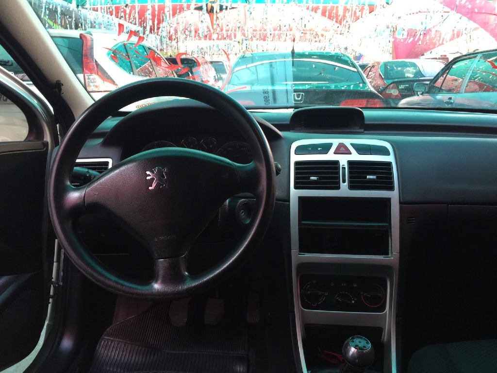 PEUGEOT 307 1.6 PRESENCE 16V FLEX 4P MANUAL PEUGEOT 307 1.6 PRESENCE 16V FLEX 4P MANUAL