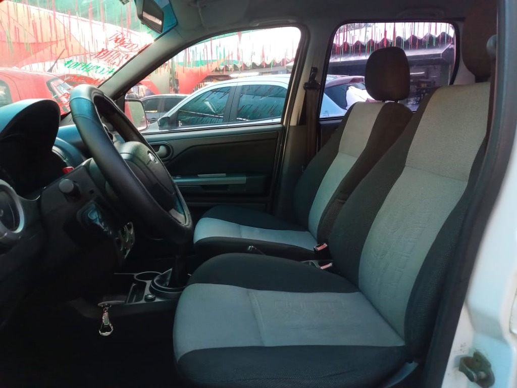 FORD ECOSPORT 2.0 4WD 16V FLEX 4P MANUAL FORD ECOSPORT 2.0 4WD 16V FLEX 4P MANUAL