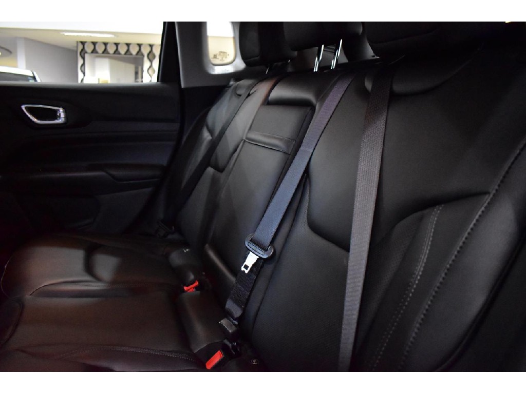 JEEP COMPASS 1.3 T270 TURBO FLEX LONGITUDE AT6 JEEP COMPASS 1.3 T270 TURBO FLEX LONGITUDE AT6