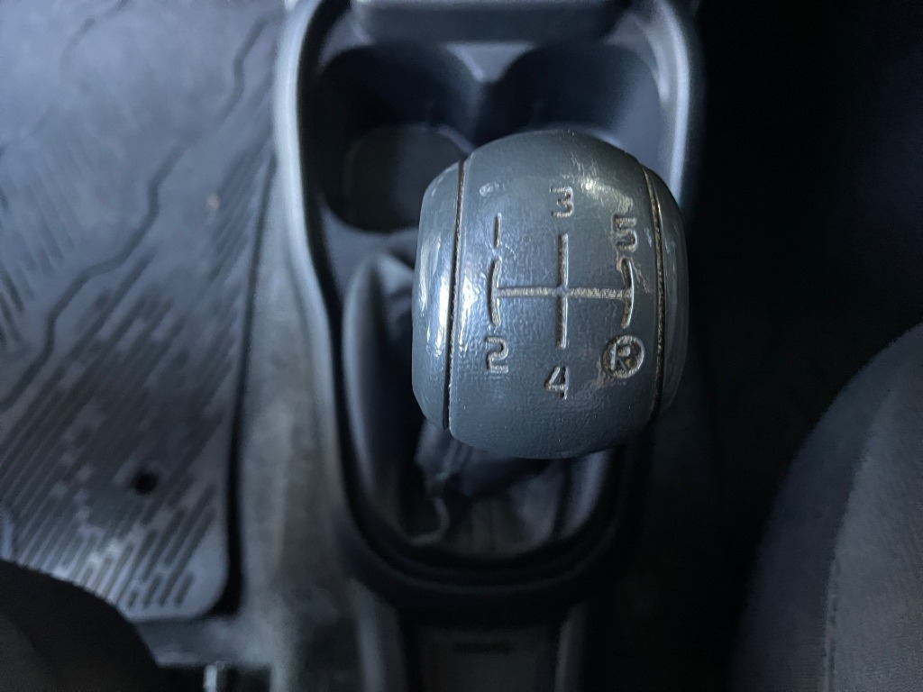 fiat MOBI 1.0 EVO FLEX LIKE. MANUAL 2021