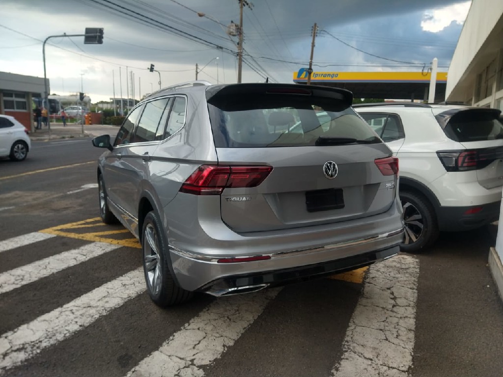 VOLKSWAGEN TIGUAN 2.0 350 TSI GASOLINA ALLSPACE R-LINE 4MOTION DSG VOLKSWAGEN TIGUAN 2.0 350 TSI GASOLINA ALLSPACE R-LINE 4MOTION DSG